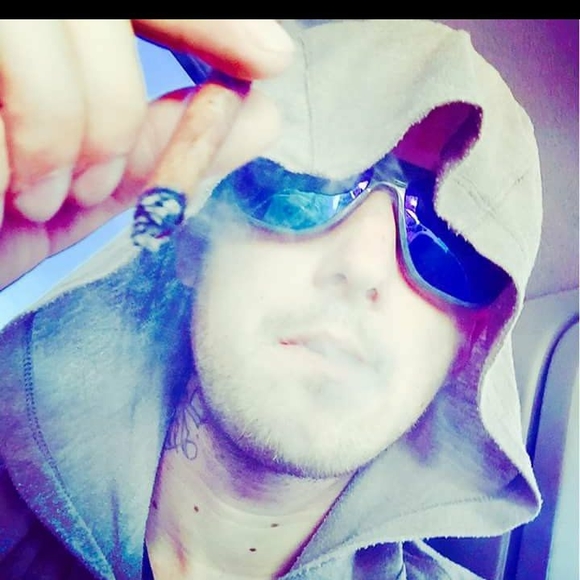 Meet your Posher, Michael - Picture 1 of 1